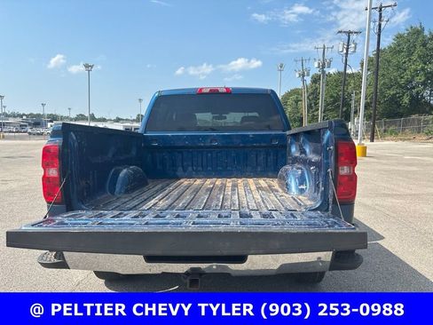 Used 2018 Chevrolet Silverado 1500 LT w/ Texas Edition RWD image 9