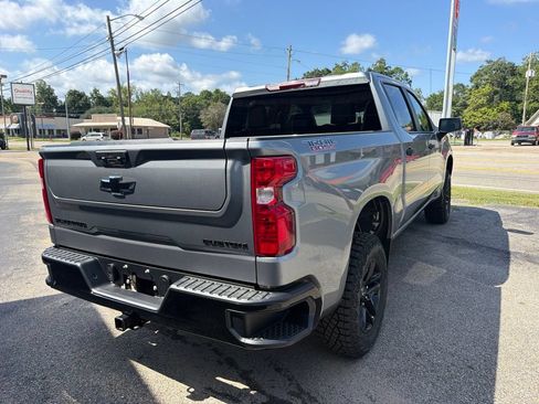 New 2026 Chevrolet Silverado 1500 Custom Trail Boss w/ LPO, Dark Essentials Package AWD/4WD image 5
