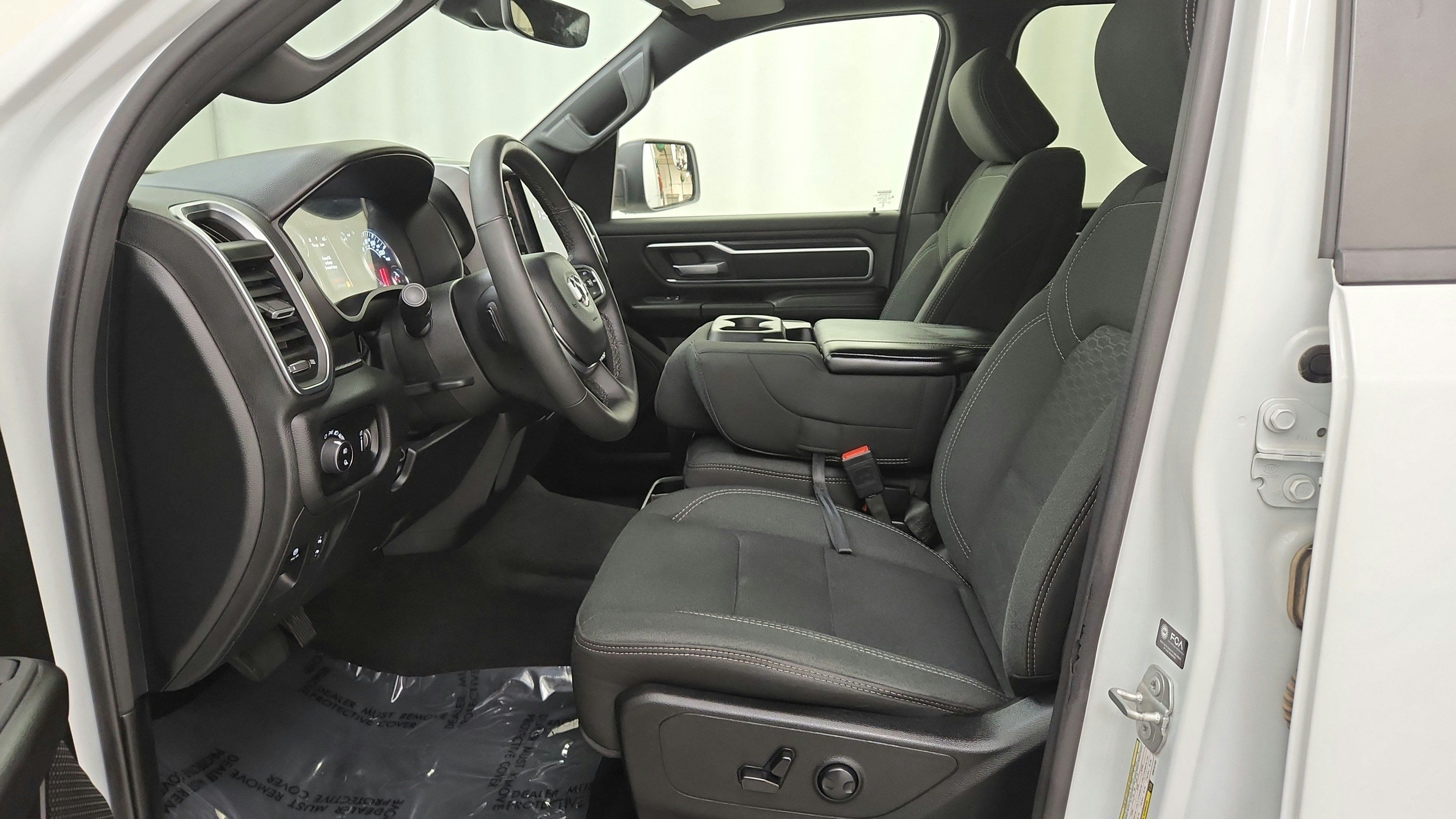 Used 2025 RAM 1500 Big Horn AWD/4WD image 18