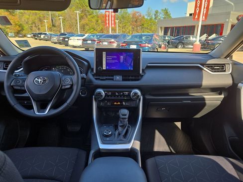 Certified 2025 Toyota RAV4 XLE image 18