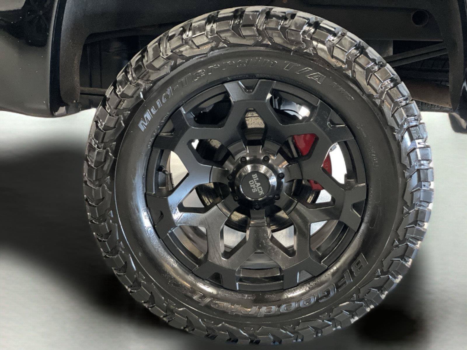 Used 2022 Chevrolet Silverado 1500 RST w/ Safety Package AWD/4WD image 55