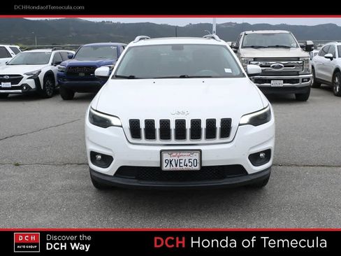Used 2019 Jeep Cherokee Latitude Plus w/ Comfort/Convenience Group AWD/4WD image 2