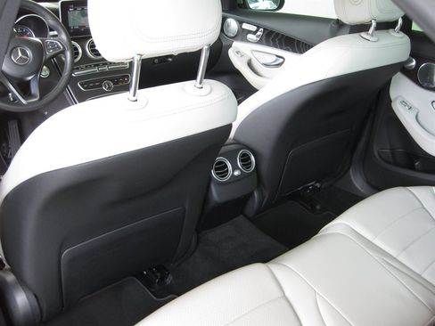 Used 2017 Mercedes-Benz C 300 Sedan image 27