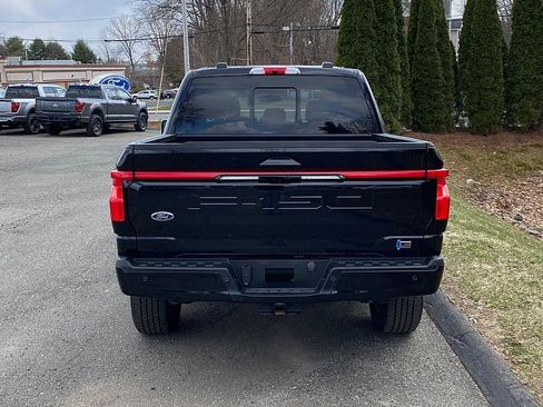 Used 2023 Ford F150 Lightning Lariat image 8