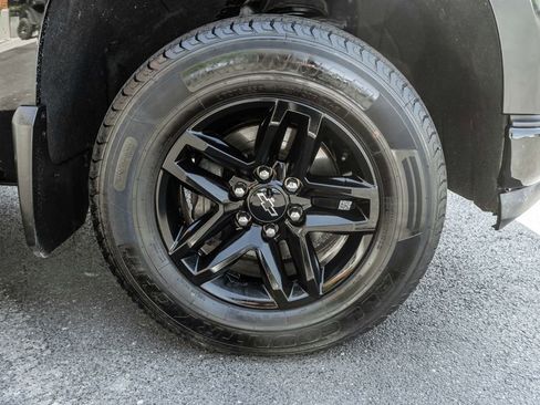 Used 2022 Chevrolet Silverado 1500 LT Trail Boss w/ Bed Protection Package AWD/4WD image 5