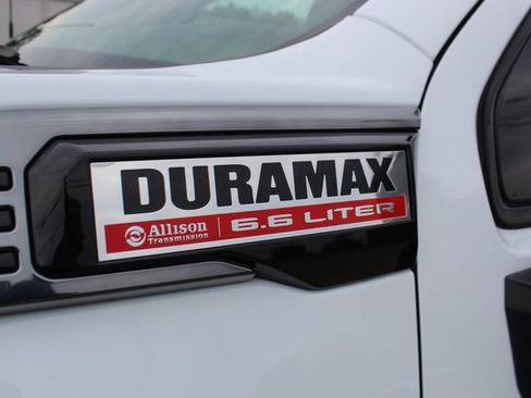 Used 2025 GMC Sierra 2500 AT4 AWD/4WD image 9