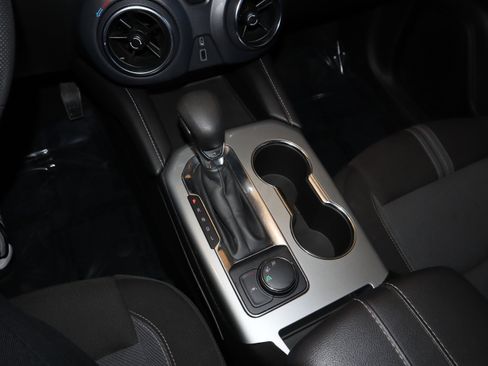 Used 2023 Chevrolet Blazer LT FWD image 30