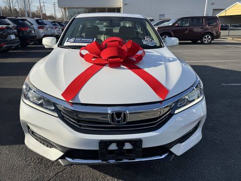 Used 2017 Honda Accord EX-L image 41