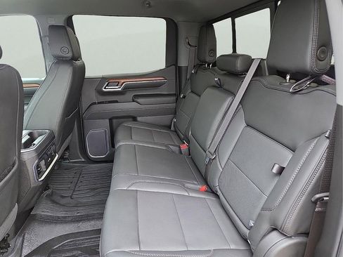Used 2023 GMC Sierra 1500 Denali w/ Technology Package AWD/4WD image 12