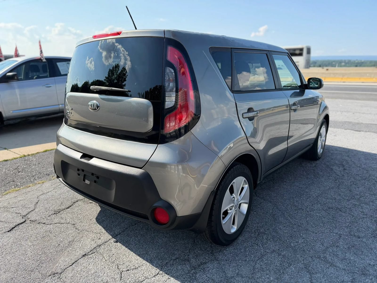 Used 2014 Kia Soul FWD image 5