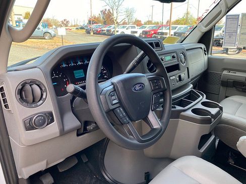 New 2025 Ford E-450 and Econoline 450 Super Duty w/ Power Equipment Group image 17