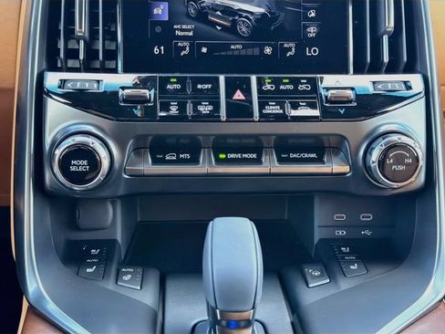 New 2026 Lexus LX 700h Luxury AWD/4WD image 37