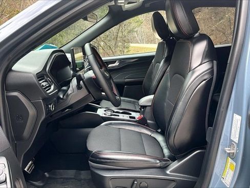 Used 2024 Ford Escape ST-Line w/ Tech Pack #1 AWD/4WD image 18