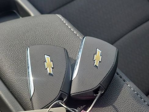 Certified 2026 Chevrolet Silverado 1500 Custom image 33