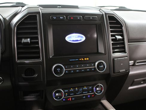 Used 2021 Ford Expedition Limited image 10