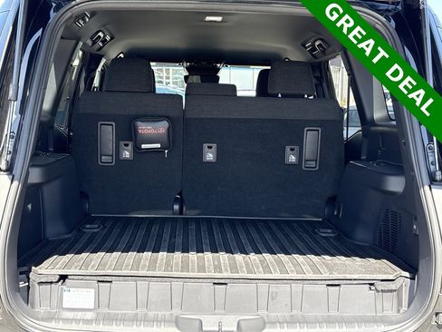 Used 2024 Toyota Land Cruiser image 40