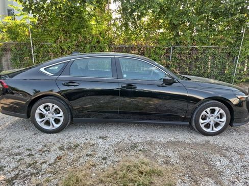 Used 2025 Honda Accord LX image 5