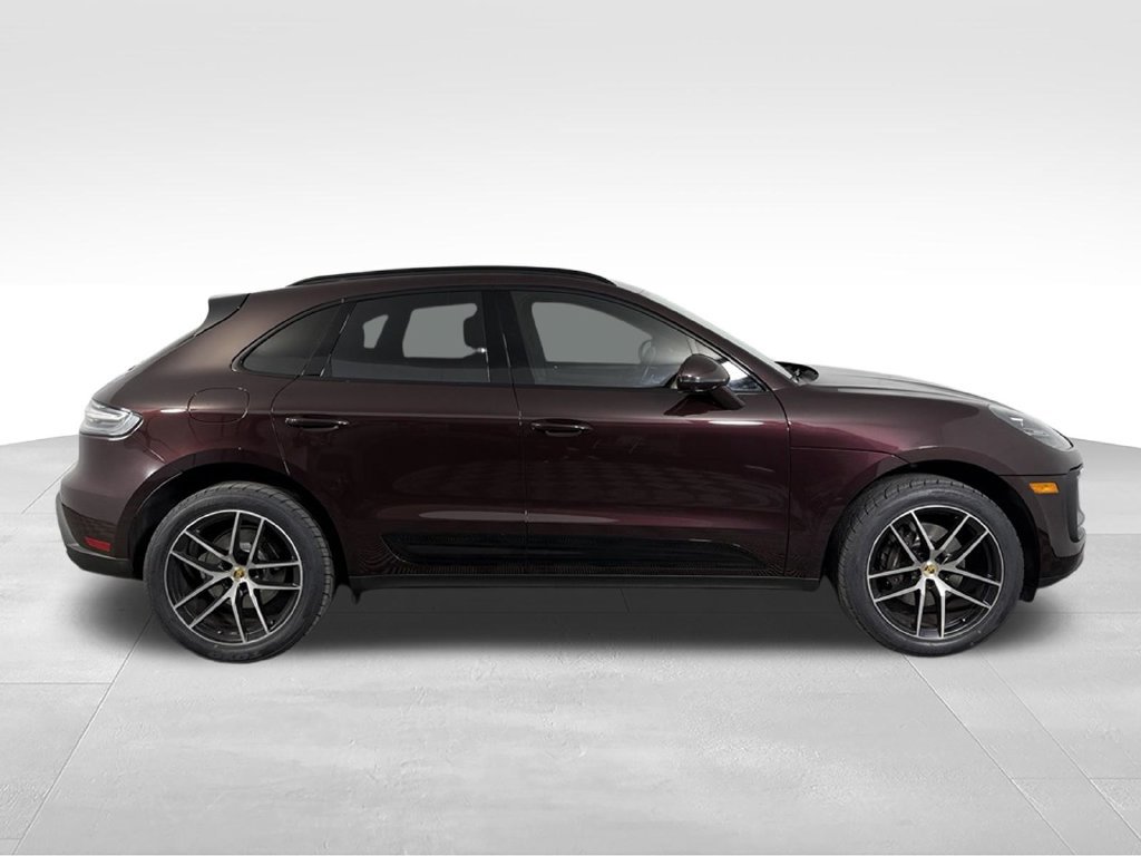 Used 2023 Porsche Macan AWD/4WD image 5