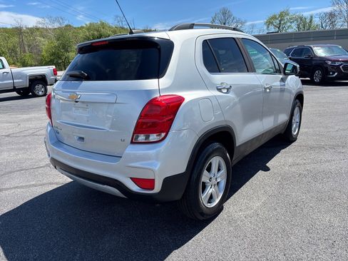 Used 2019 Chevrolet Trax LT w/ LT Convenience Package AWD/4WD image 7