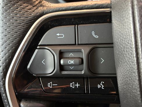 Used 2024 Toyota Tundra Limited AWD/4WD image 20