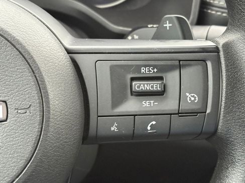 Used 2023 Nissan Rogue S AWD/4WD image 20