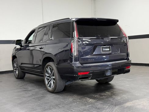 Used 2022 Cadillac Escalade Sport Platinum w/ Heavy-Duty Trailer Package AWD/4WD image 10