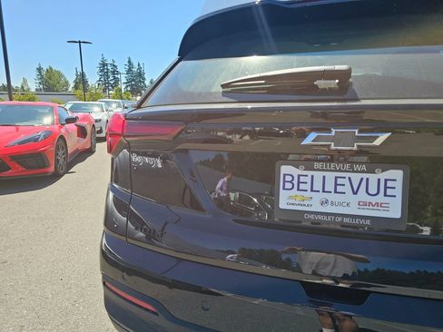 New 2027 Chevrolet Bolt LT w/ Comfort Package FWD image 16