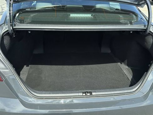 Used 2025 Toyota Camry SE FWD image 39