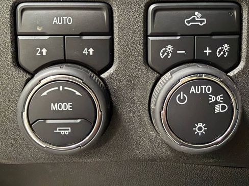 Used 2023 Chevrolet Silverado 1500 LT image 23