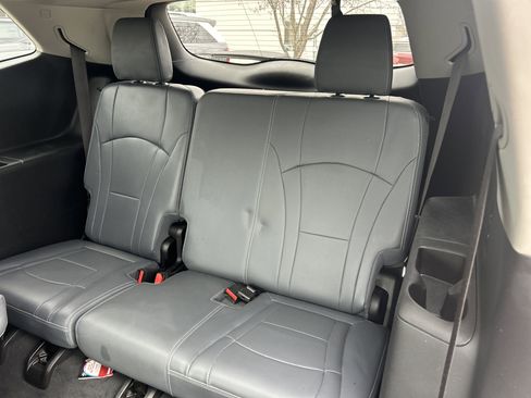 Used 2021 Buick Enclave Essence w/ Sound and Sites Package image 17