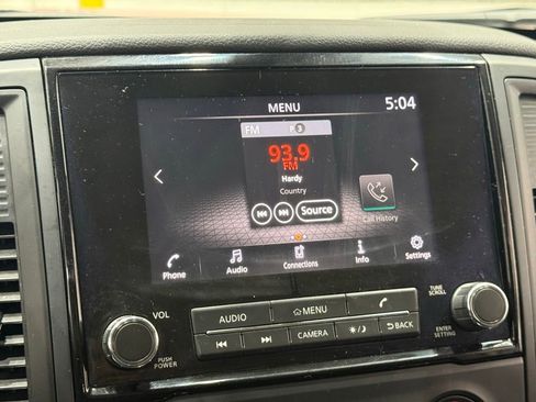 Used 2023 Nissan Titan SV image 30