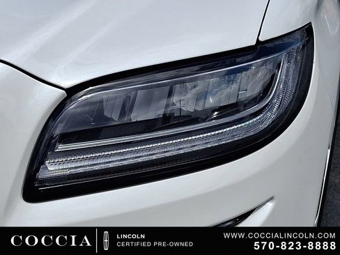 Certified 2022 Lincoln Nautilus Reserve AWD/4WD image 9