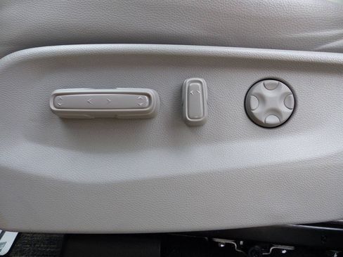 Used 2024 Honda Odyssey EX-L image 23