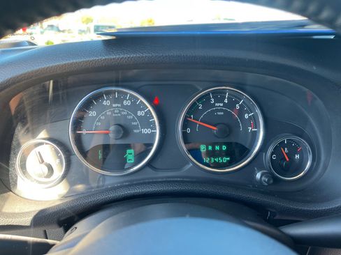 Used 2018 Jeep Wrangler Unlimited Sport S image 10