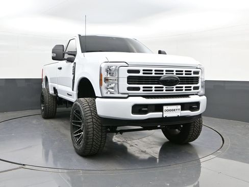 Used 2025 Ford F250 XL w/ XL Off-Road Package image 21