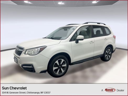 Used 2018 Subaru Forester 2.5i Premium image 1