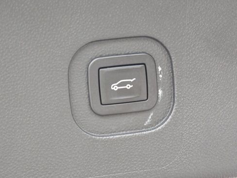 Used 2017 GMC Terrain SLT w/ Open Road Package image 17