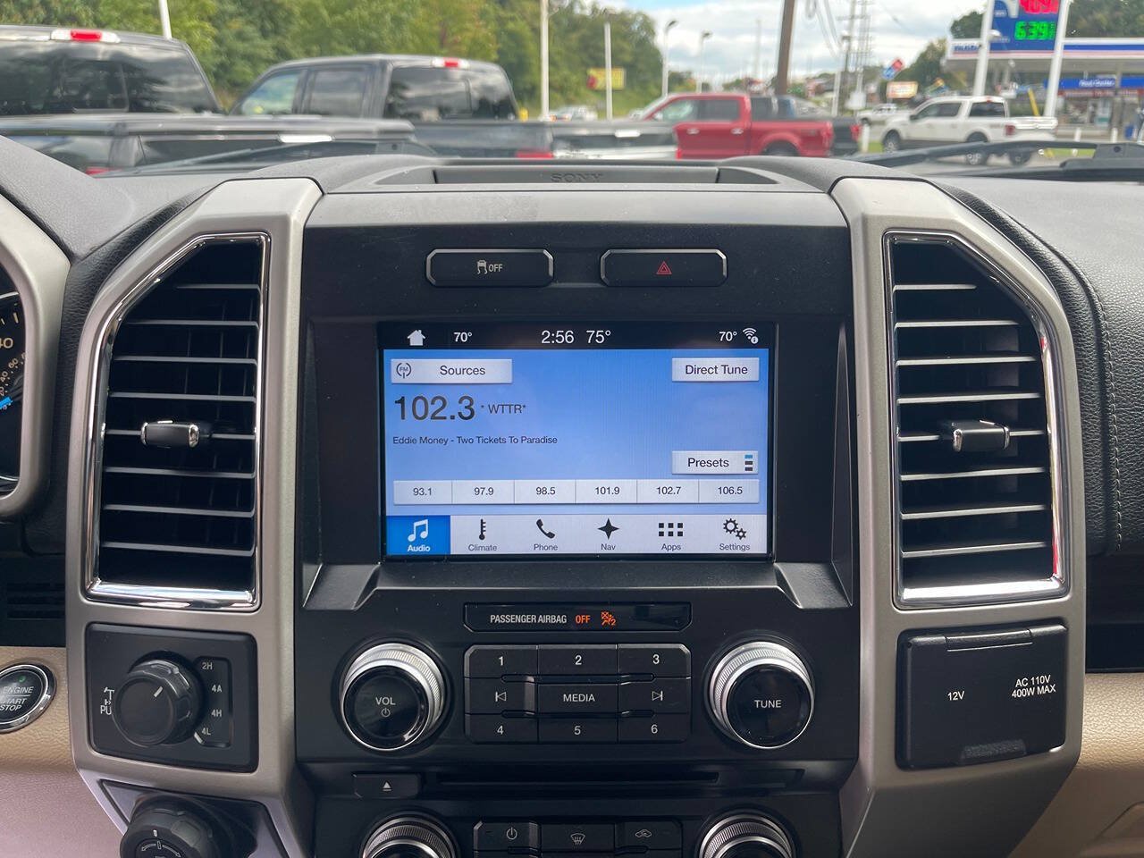 Used 2017 Ford F150 Lariat w/ Equipment Group 502A Luxury AWD/4WD image 40