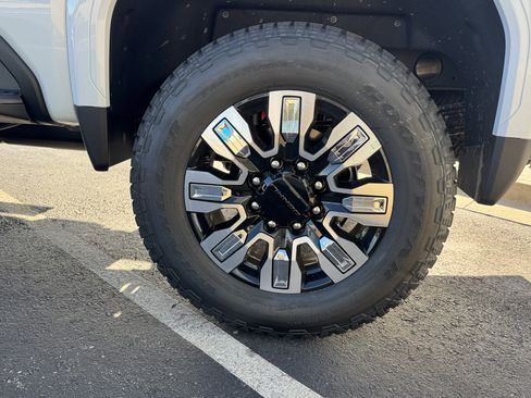 New 2026 GMC Sierra 2500 Denali w/ Denali Reserve Package image 6