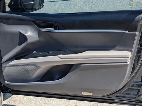 Used 2018 Toyota Camry SE FWD image 34