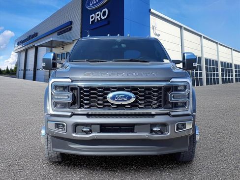 Used 2024 Ford F450 Platinum image 33