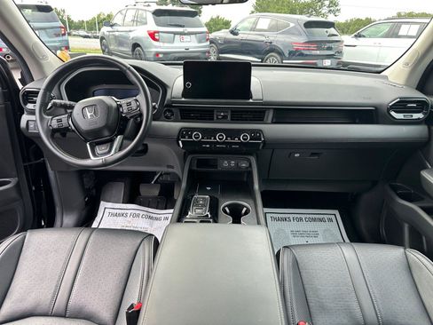 Certified 2025 Honda Pilot Elite image 15