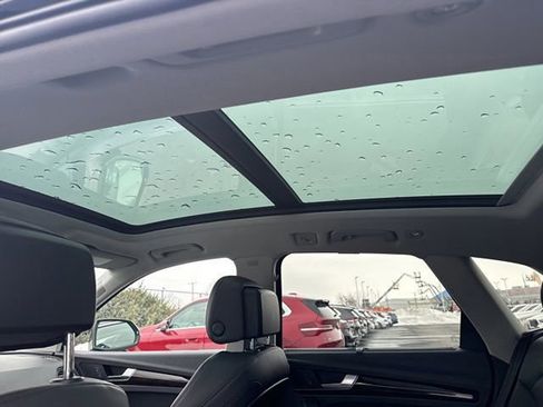 Used 2018 Audi Q5 Prestige w/ Prestige Package image 18