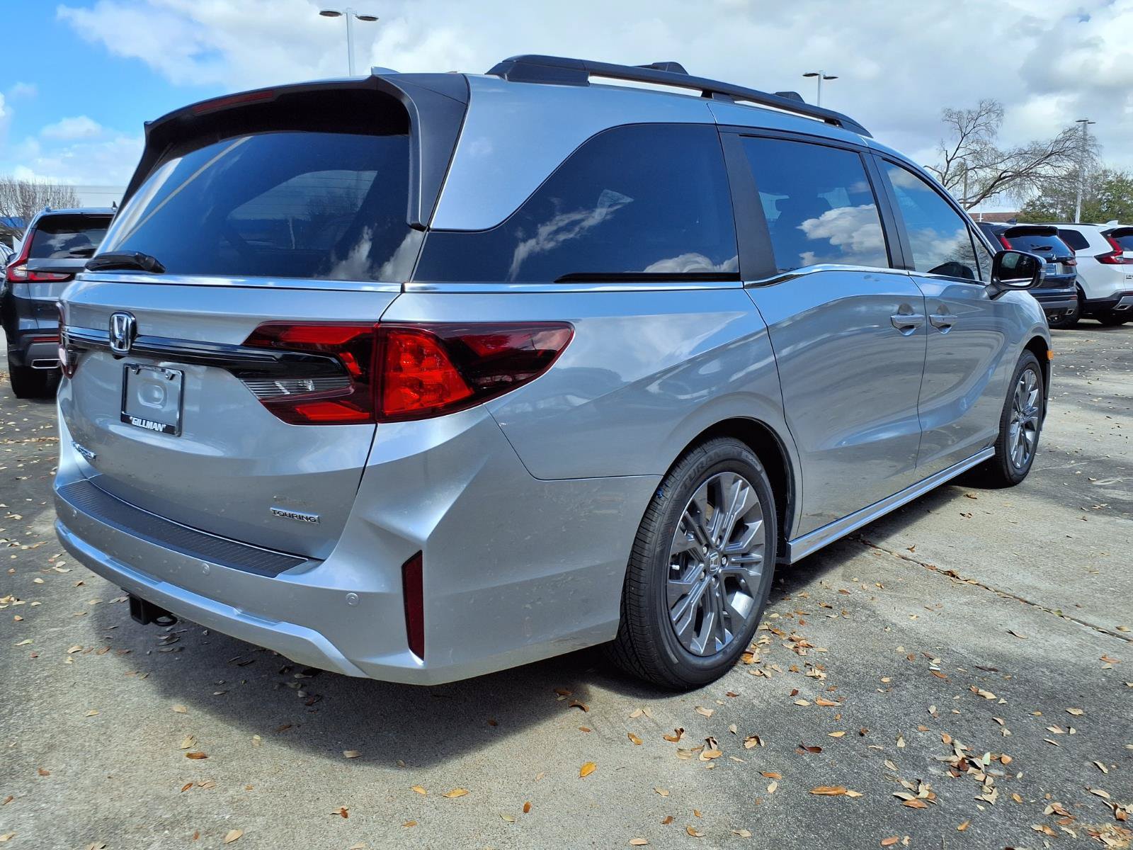 New 2026 Honda Odyssey Touring image 19