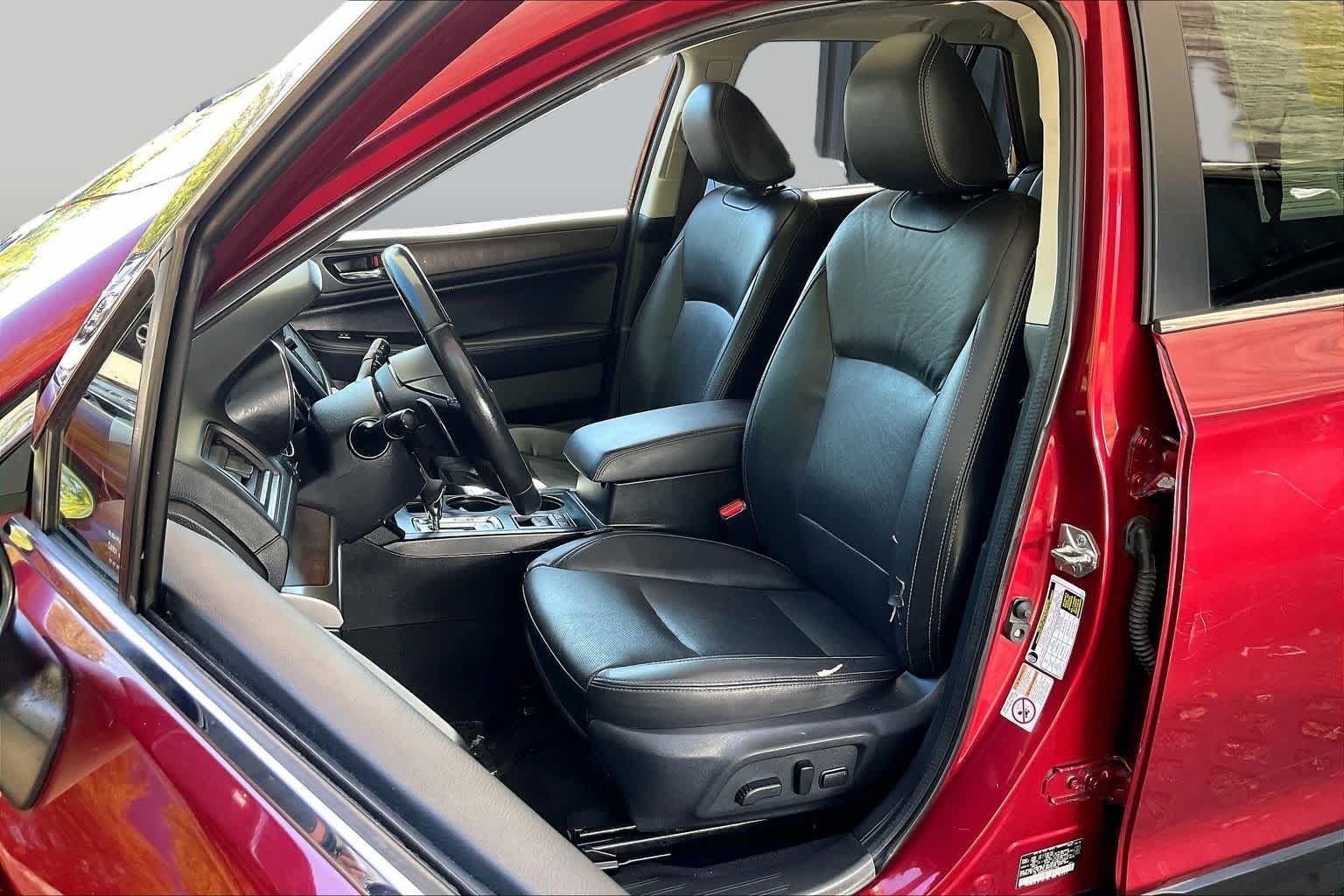 Used 2016 Subaru Outback 2.5i Limited AWD/4WD image 8