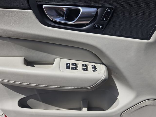 Used 2023 Volvo XC60 B5 Plus w/ Protection Package Premier FWD image 29