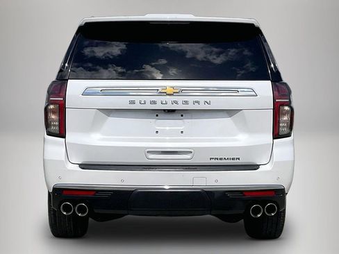 Used 2021 Chevrolet Suburban Premier w/ Premium Package AWD/4WD image 6