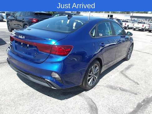 Used 2023 Kia Forte LXS FWD image 7