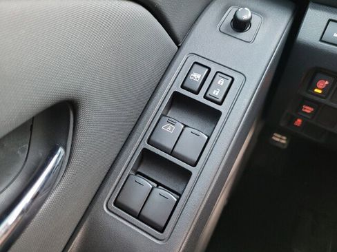 Used 2024 Nissan Frontier SL w/ Technology Package image 17