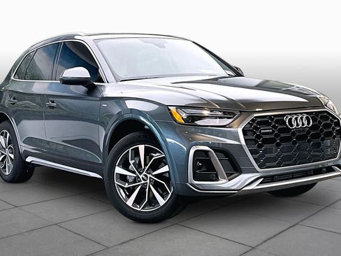 Used 2023 Audi Q5 2.0T Premium Plus w/ Premium Plus Package AWD/4WD image 2